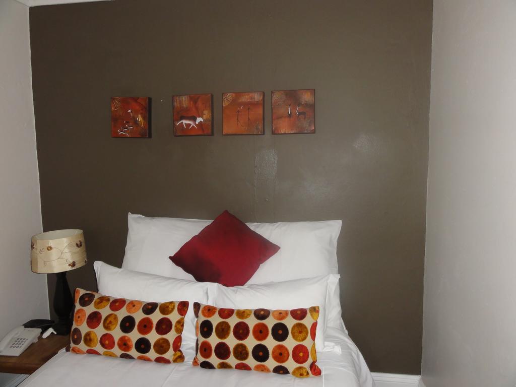 יוהנסבורג Melville Turret Guesthouse מראה חיצוני תמונה